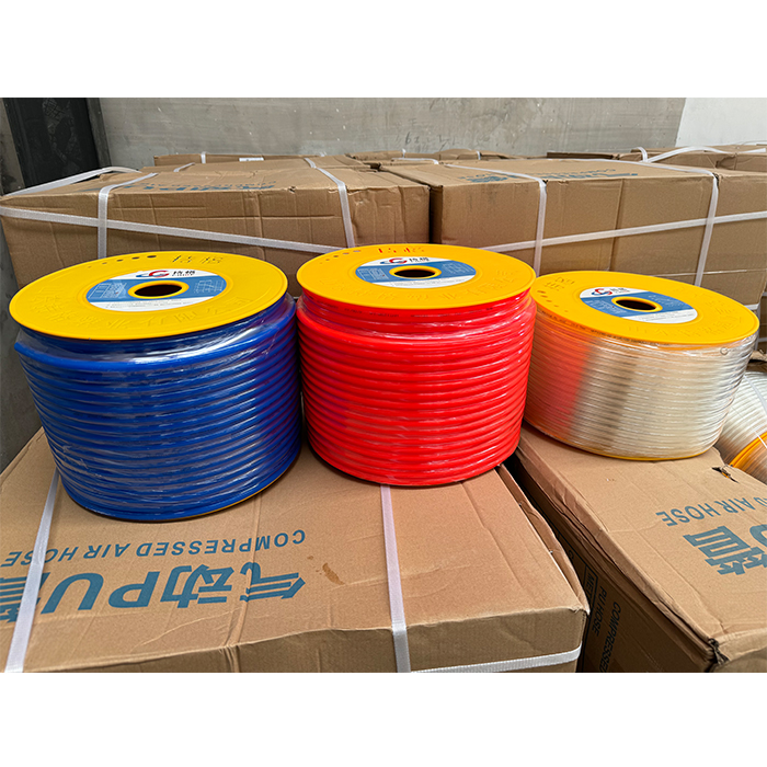 បំពង់ PU: ដំណោះស្រាយដែលអាចបត់បែនបាន និងយូរអង្វែងសម្រាប់ប្រព័ន្ធខ្យល់ឧស្សាហកម្ម